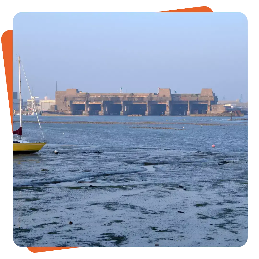 base sous marine lorient marée basse